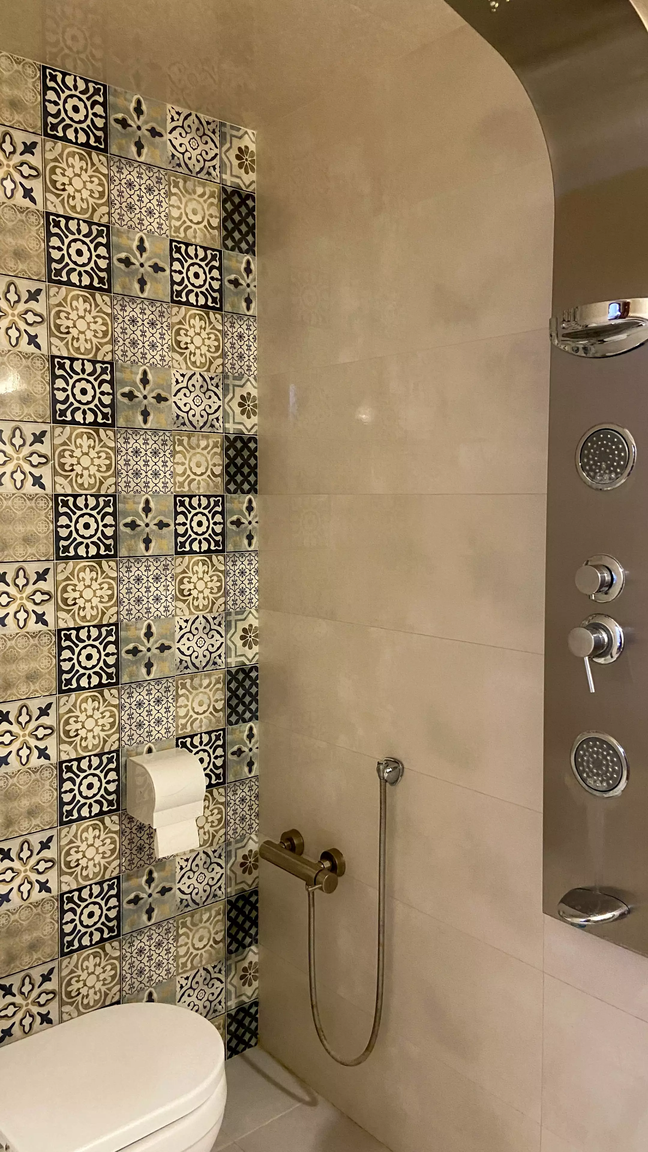 Alibaba https://cdn.alibaba.ir/ostorage/hotel-accommodation-images/6704db38299de7a7748d217f_3f9108db-dcdf-4f39-9690-e433ef697ea7_خانه بالا (1).webp